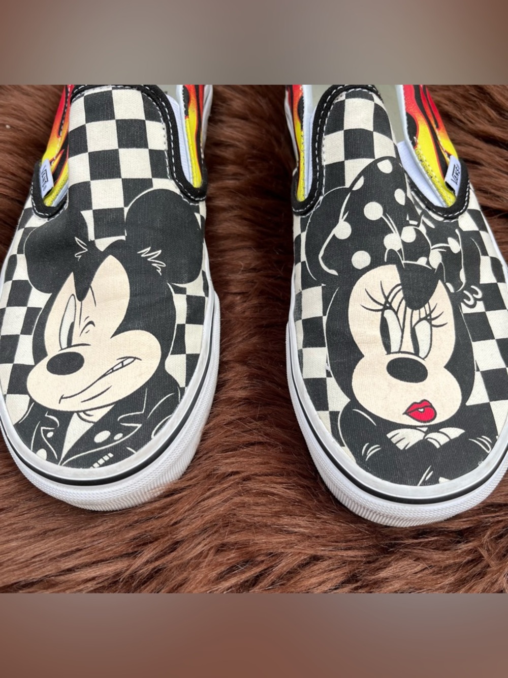 Disney x Vans Mickey and Minnie Canvas Sneakers - Picture 3 of 14